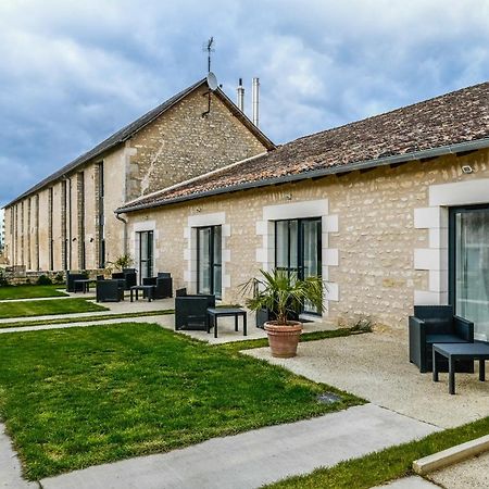 Hotel Domaine Du Normandoux, The Originals Relais Tercé Esterno foto