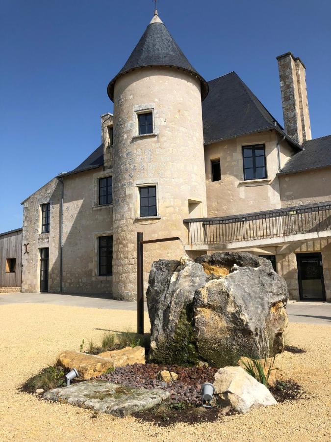 Hotel Domaine Du Normandoux, The Originals Relais Tercé Esterno foto