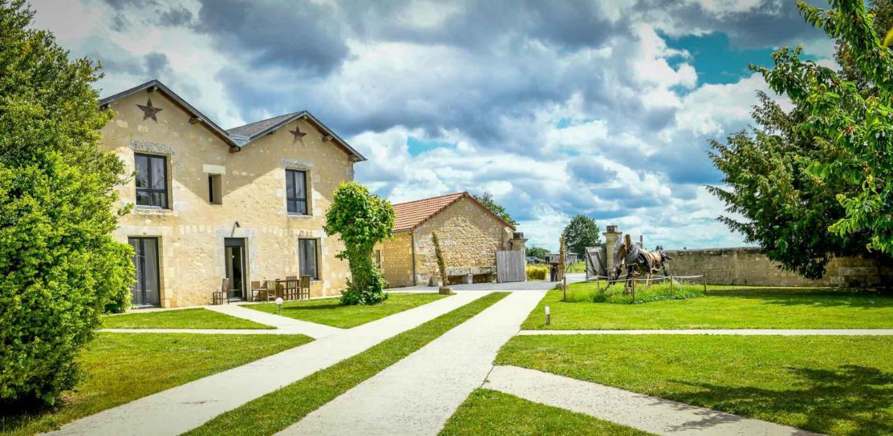 Hotel Domaine Du Normandoux, The Originals Relais Tercé Esterno foto