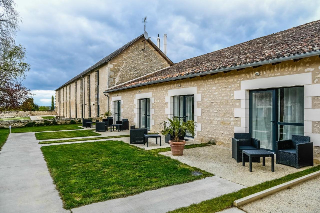 Hotel Domaine Du Normandoux, The Originals Relais Tercé Esterno foto